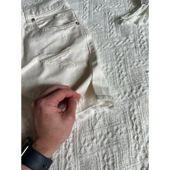 Free People Women’s White Distressed Cut-Off Shorts, size 26, NWT - Picture 11 of 11